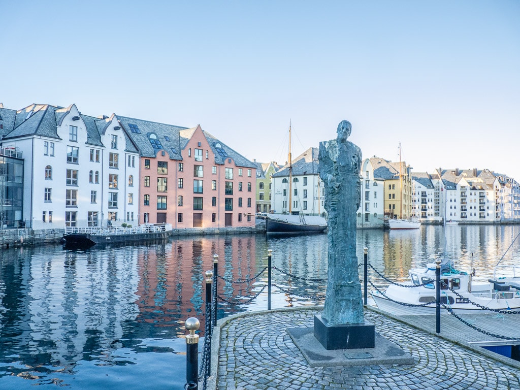 Ålesund Hafen Statue