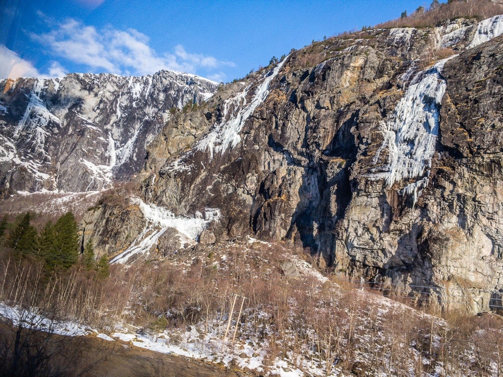 Raumabahn Raumabanen Norwegen Felsen Wasserfall