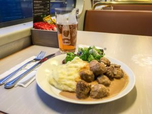 Nachtzug nach Lappland: Von Ruska, Bären und bunten Lichtern